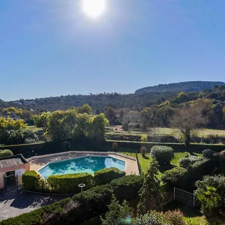 Lumineux 2 Pieces Dans Avec Piscine